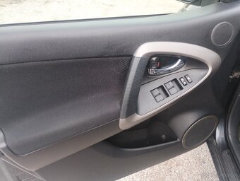 Toyota RAV4 2.2 D-4D 180 - 8