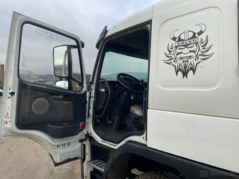 VOLVO FM 12 hakový nosič - 8