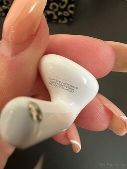 Apple AirPods 4 ANC - 8