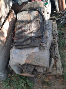 Liaz 110 valnik prevodovka Praga,strešný spojler + diely - 8