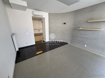 Exkluzívne obchodné priestory - 128 m2 - v centre mesta - 8