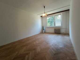 Priestranný byt vo výbornej lokalite mesta Tlmače-Lipník - 8