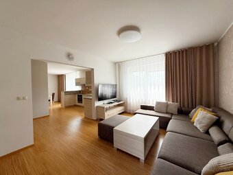 Predaj rodinnej vily s krásnou záhradou 1250 m2 | Stránske | - 8