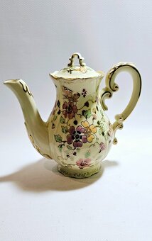 zbierka starožitností - 8