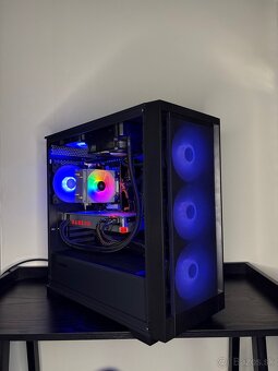 Intel 14jadro/28vlakno, Vega 64 8gb, 16GB RAM, 256gb+1tb - 8