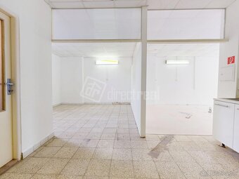 Priestranný obchodný priestor na úžasnom mieste - 8