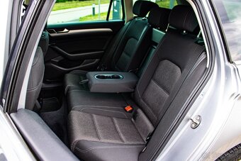 Volkswagen Passat Variant 2.0 TDI 190k 2018 TOP STAV - 8