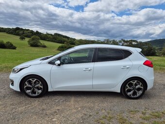 KIA Cee’d Hatchback 1.6 diesel, 100kw Manuál - 8