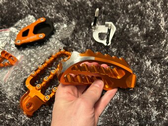 Ktm 1X90 ADV cnc diely, stupacky set - 8