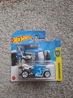 Hot wheels mix autíčok 4. - 8