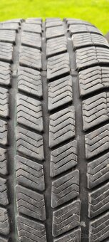 Predám zimné pneu 215/60R16 - 8