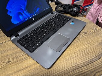 15.6"/HP Notebook/8GB RAM DDR3/512GB SSD/Intel HD 2GB - 8