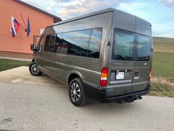Ford Transit 7 miestne - 8