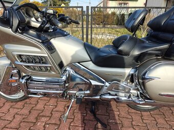 Honda GL 1800 Goldwing - 8
