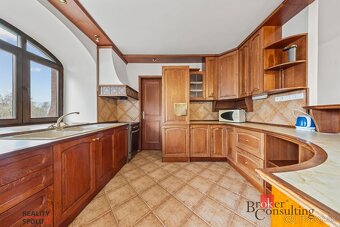 VILA v centre mestskej časti Rača - 8