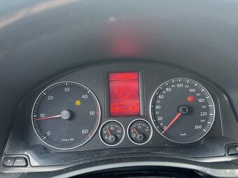 Volkswagen Jetta - 8