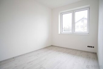 4-izbová novostavba rodinného domu s terasou, Nesvady, 540m2 - 8