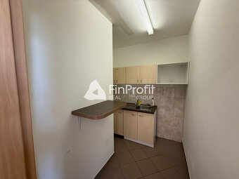 Na prenájom novozrekunštruovaná klimatizovaná kancelária v c - 8