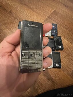 Predám 21 Sony Ericssonov na diely - 8