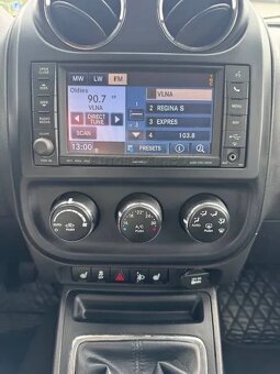 Jeep Compass 2.2L I4 CRD Limited 4x4 - 8