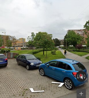 Veľký 2 izbový tehlový byt širšie centrum - 8