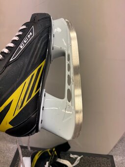 BRUSLE CCM TACKS 1792, vel. 9 /44 - 8