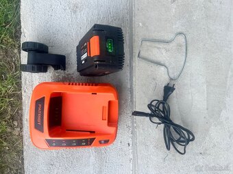 Predám AKU strunovú kosačku PATRIOT od Mountfield - 8