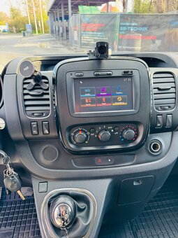 Opel Vivaro 9-miestny - 8