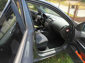 Kia Ceed - 8