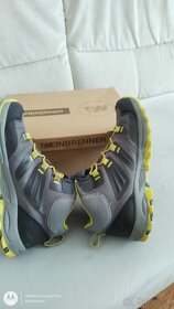 Predám členkovú chlapčenskú obuv veľ. 38. - 8