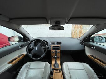 Volvo v50 2.0d 2.majitel s históriou - 8