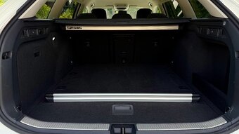 Škoda Superb Combi IV. 2.0 TDI Selection 110kW DSG - 8