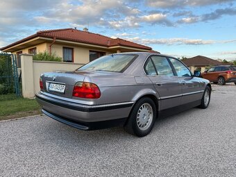 BMW E38 728i automat - 8