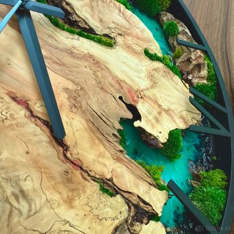 Machové hodiny s drevom a epoxidom 50cm priemer - 8