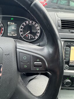 Škoda Octavia 2 TDI Elegance sedan - 8