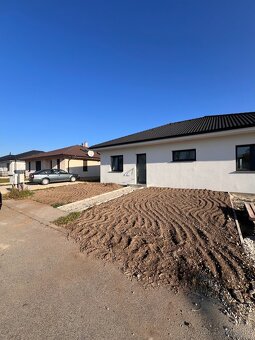 Exkluzívne na predaj: Moderný 4-izbový bungalov - 8