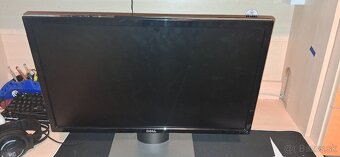 Xbox one s + monitor podložka pod myš klavesnica sluchadla - 8