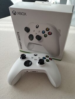 XBOX Series S / 2 ovládače - ešte v záruke - 8