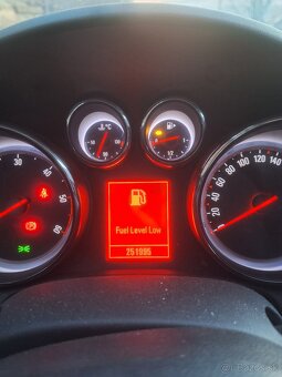 Predavam Opel Astra 2011 1.7 CDTI - 8