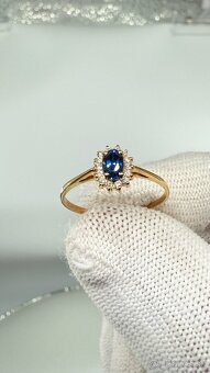Elegantný prsteň z 18K zlata s 0,35 ct prírodným zafírov - 8