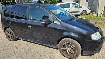 Volkswagen Touran - 8