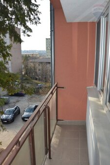 Predaj 3 izbový byt Nitra centrum + parkovanie vo dvore - 8