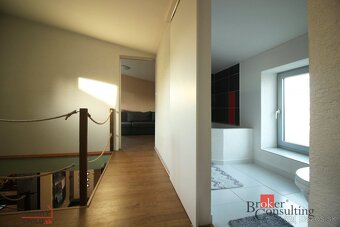 Na predaj 4-izbový rodinný dom, komplet zariadený, 8 ár poze - 8