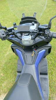 Aprilia sr gt 125 - 8