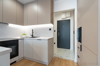 NA PREDAJ 2 IZBOVÝ BYT S LODŽIOU PO KOMPLETNEJ REKONŠTRUKCII - 8