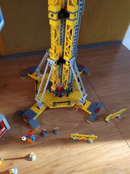 LEGO 7905 - Stavební jeřáb - 8