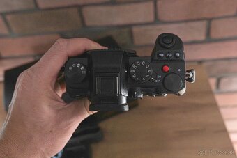 Panasonic Lumix S5 telo - 8