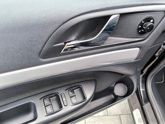 Škoda Octavia Combi II 2.0TDI 103KW STYLE 2012 - 8