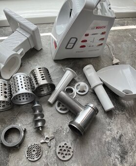Mlynček na mäso Bosch MFW 3520W strúhač na zeleninu - 8