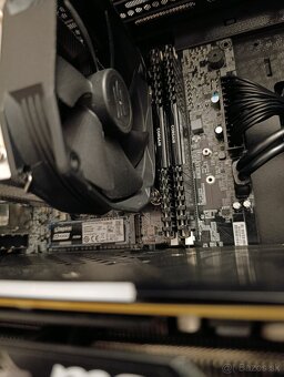 ...REZERVOVANĚ....🎄🎁 Herný PC Intel Core i5-9600K🎁🎄 - 8